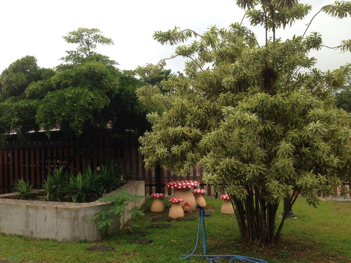 Rada Phan Ban Pa Ruak Bagian luar foto