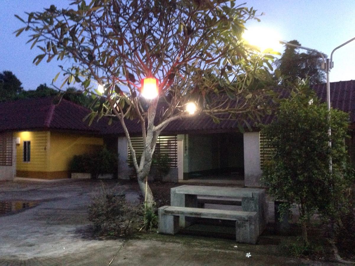 Rada Phan Ban Pa Ruak Bagian luar foto