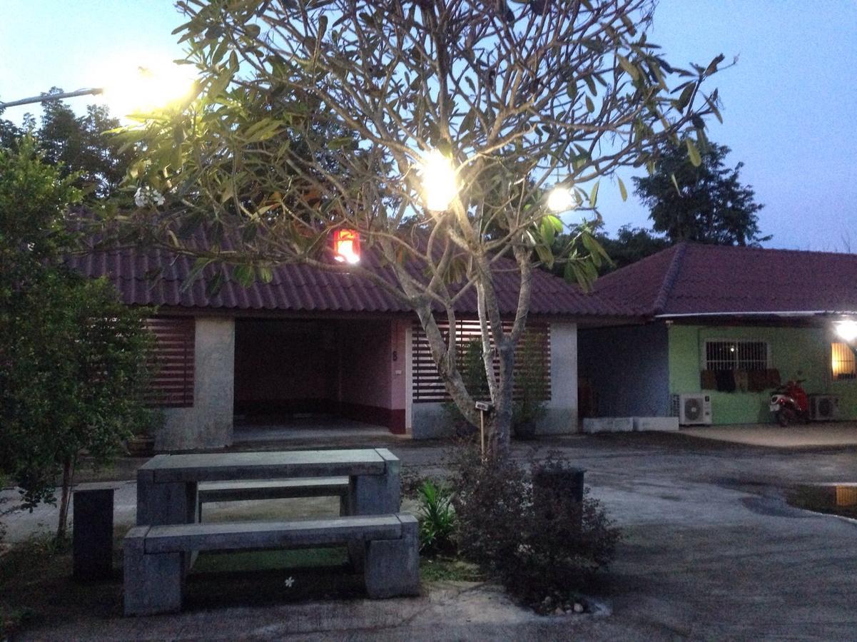 Rada Phan Ban Pa Ruak Bagian luar foto